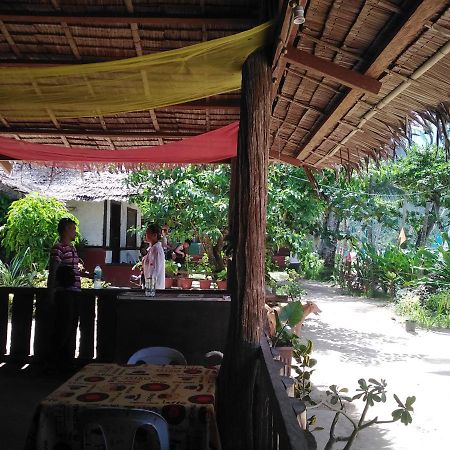 Why Not Restobar Cottages サバン エクステリア 写真